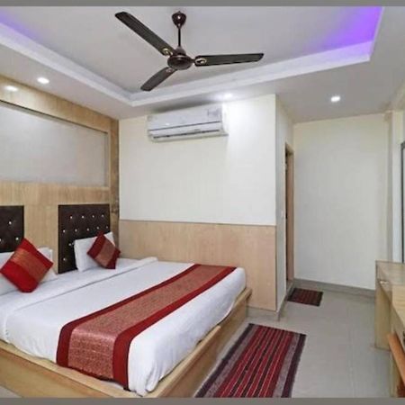 Hotel Perfect Spot- Main Bazar - Walking Metro Station Yeni Delhi Dış mekan fotoğraf