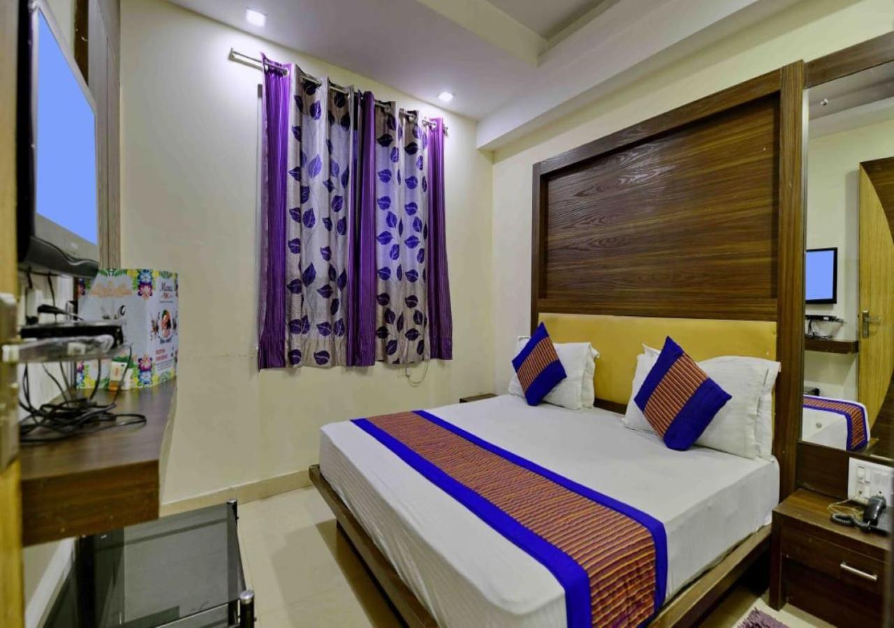 Hotel Perfect Spot- Main Bazar - Walking Metro Station Yeni Delhi Dış mekan fotoğraf