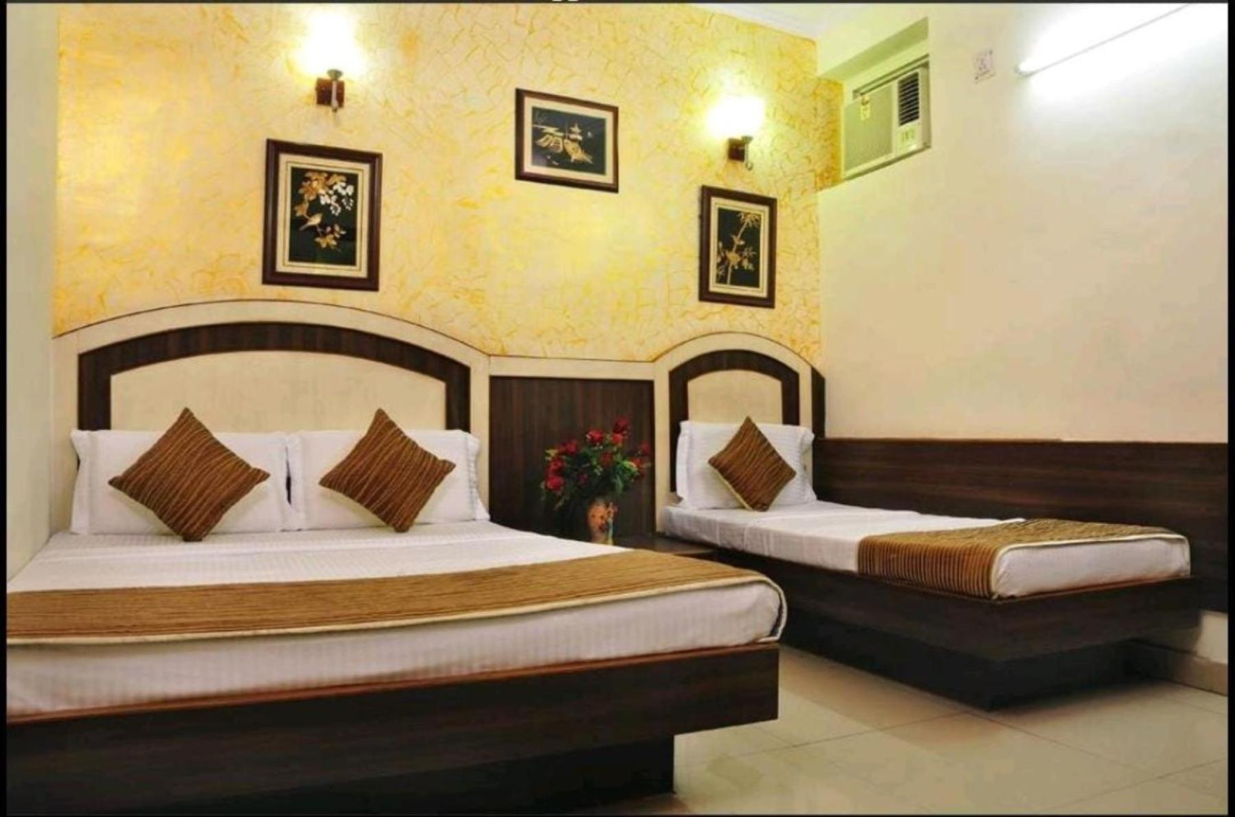 Hotel Perfect Spot- Main Bazar - Walking Metro Station Yeni Delhi Dış mekan fotoğraf